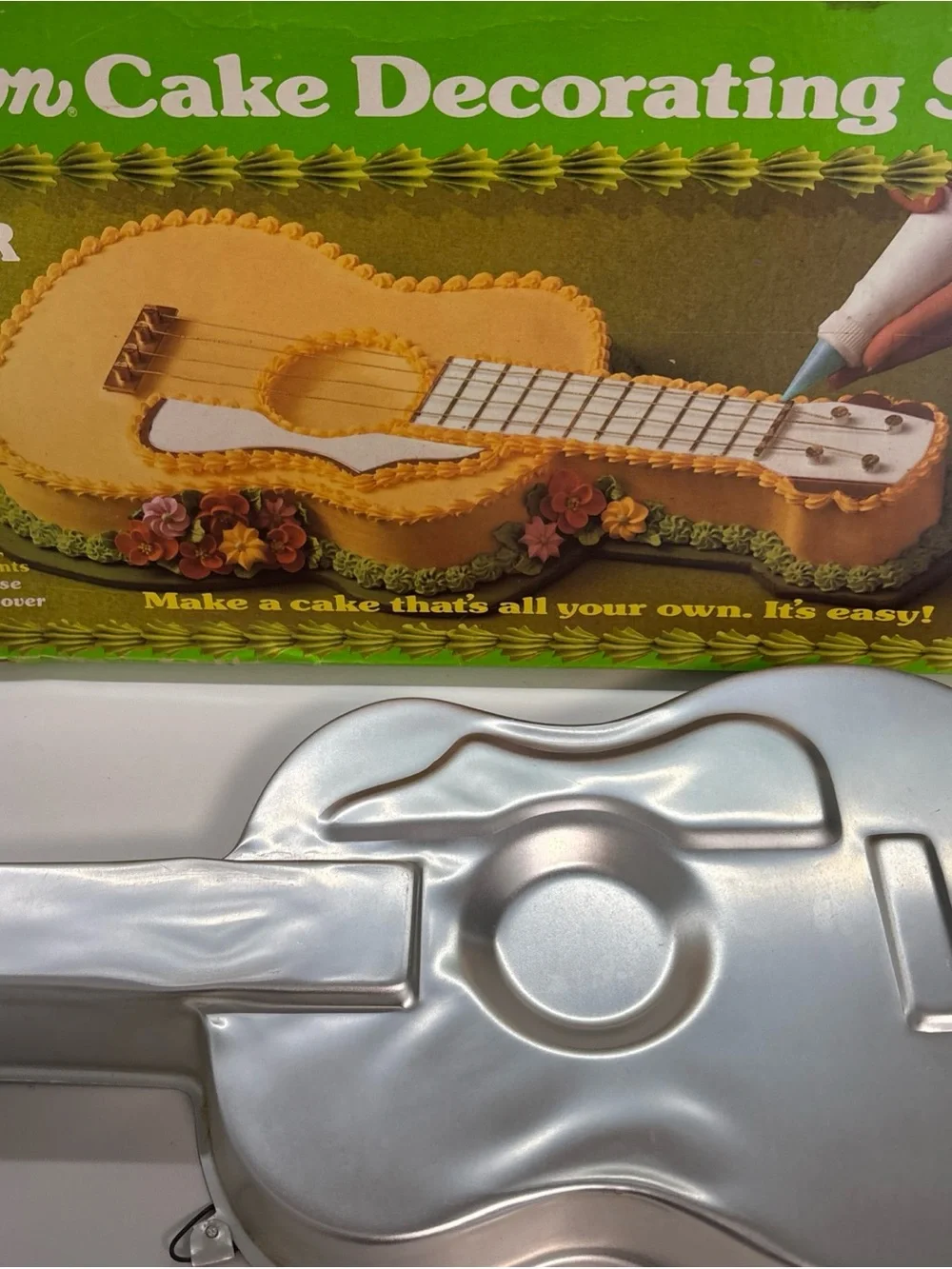 1974 Wilton Guitar Aluminum 3-D Birthday Cake Pan With Pieces & Box! Never Used